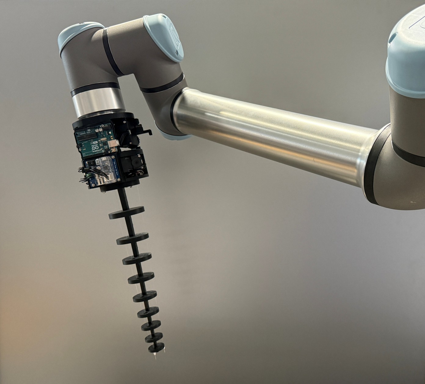 The new soft robot prototype mounted on the FCC robot.